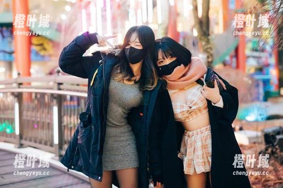 从Son Ye Eun的DJAWA比基尼假期在线图集中获取一丝夏日灵感！